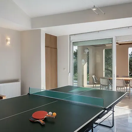 Villa Vilia, House On The Hill