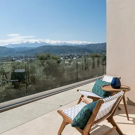 Vilia House On The Hill - Luxury With Heated Pool Near Chania ハニア