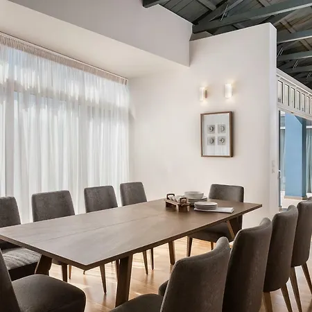 Villa Vilia, House On The Hill