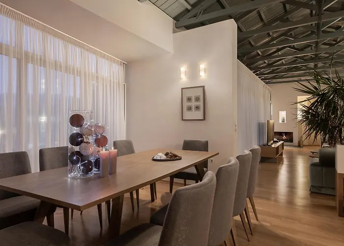 Vilia House On The Hill - Luxury With Heated Pool Near Chania 빌라 하니아