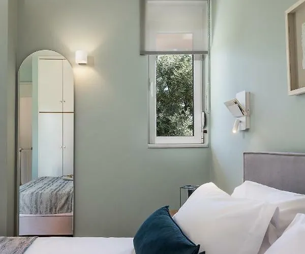 Vilia House On The Hill - Luxury With Heated Pool Near Chania *