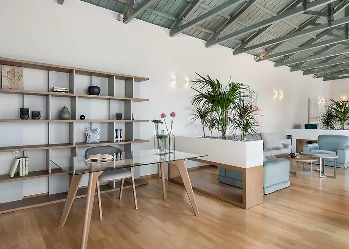 Vilia House On The Hill - Luxury With Heated Pool Near Chania 빌라 *