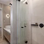 Vilia House On The Hill - Luxury With Heated Pool Near Chania 别墅 *