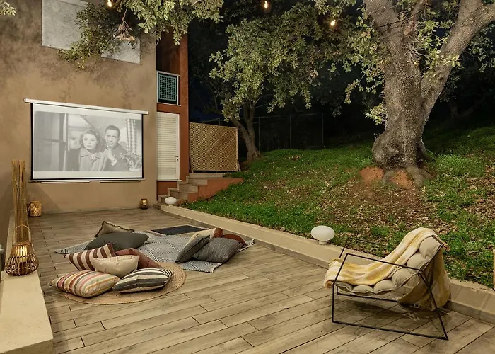 Vilia House On The Hill - Luxury With Heated Pool Near Chania * Chania (Crete)