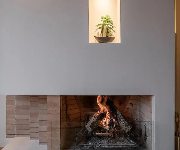 Vilia House On The Hill - Luxury With Heated Pool Near Chania